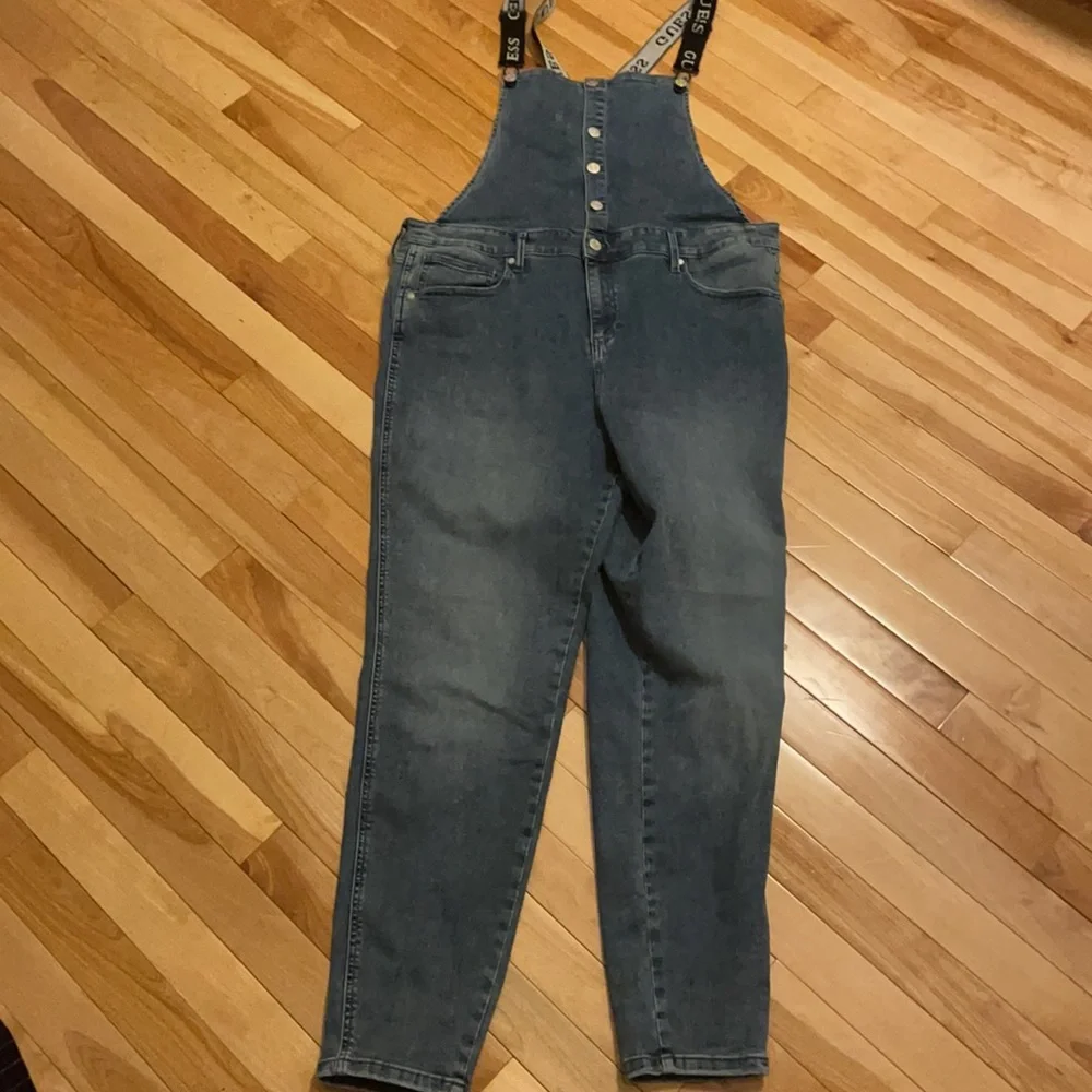 vintage retro style 80s or 90s look bombshell head turne - Picture 4 of 7